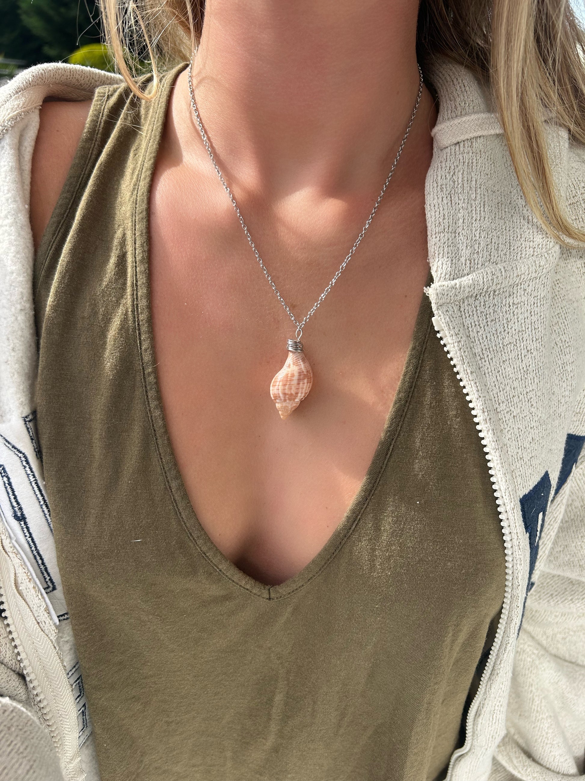 Silver Banded Tulip Necklace