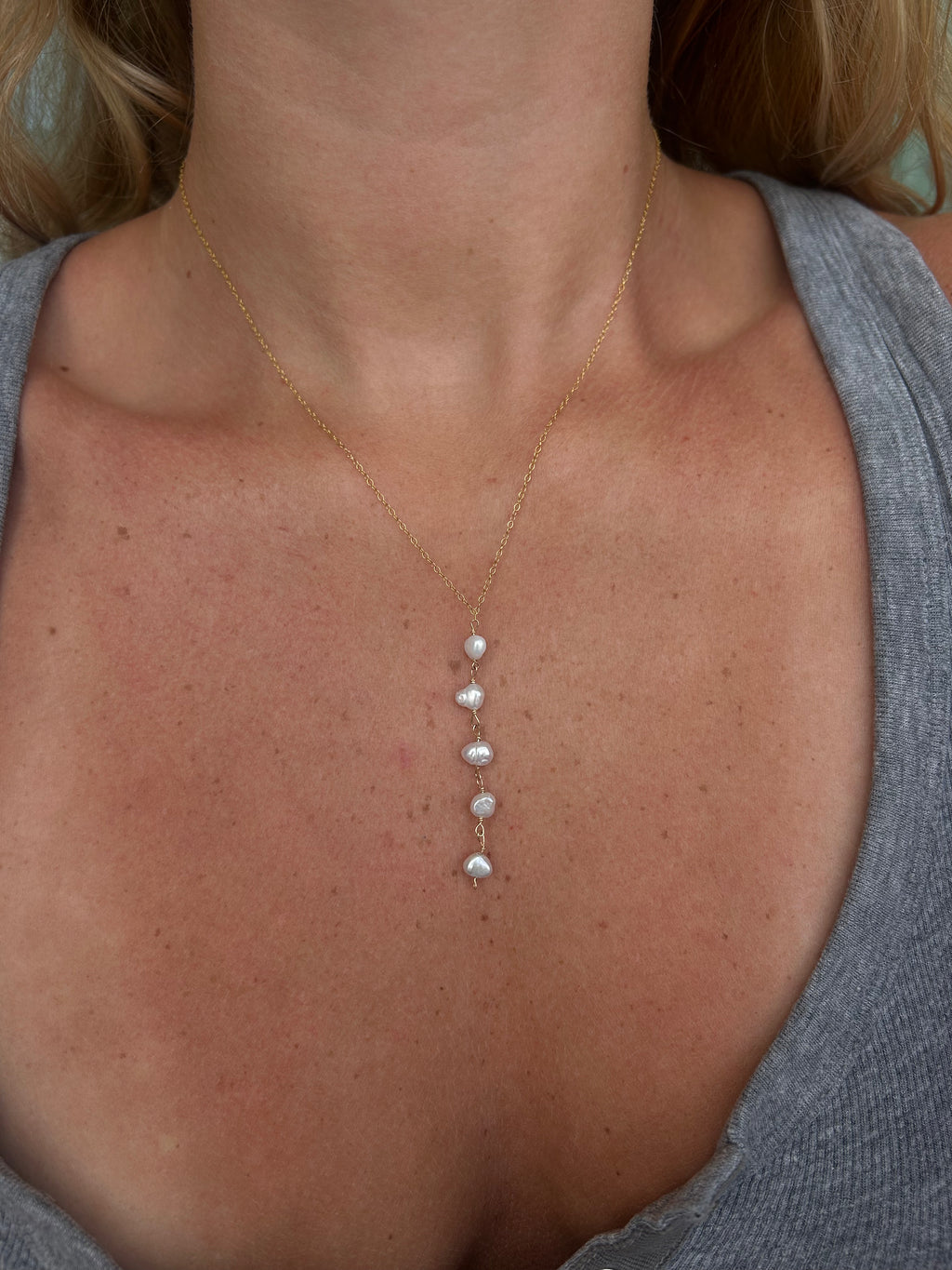 Gold Lining Drop Necklace